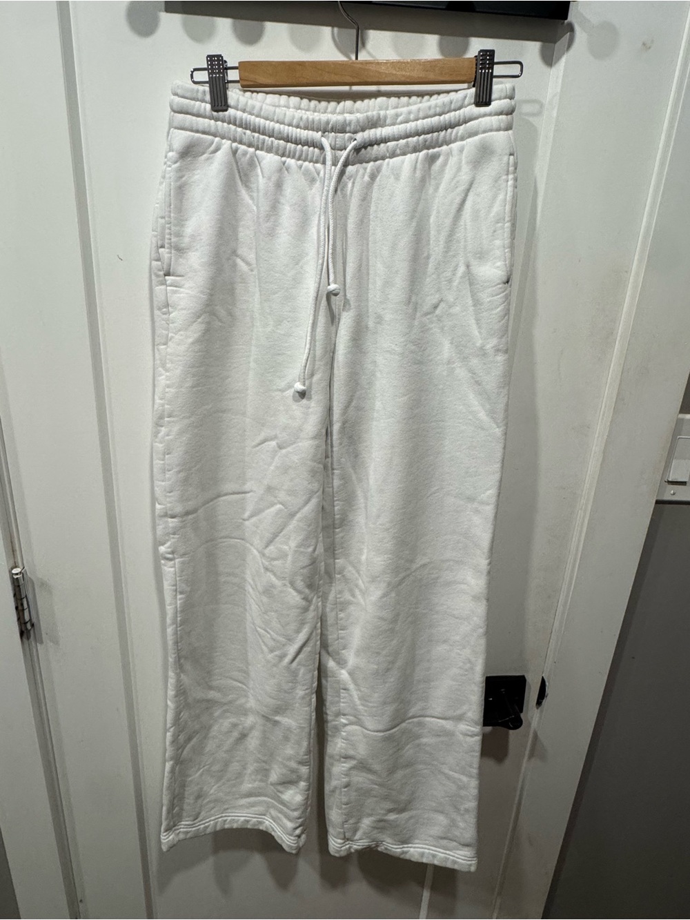 TNA Cozy AF Fleece Women’s White Drawstring Sweatpants (S)